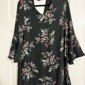 Francesca's Collections Black Floral Long Sleeve Dress